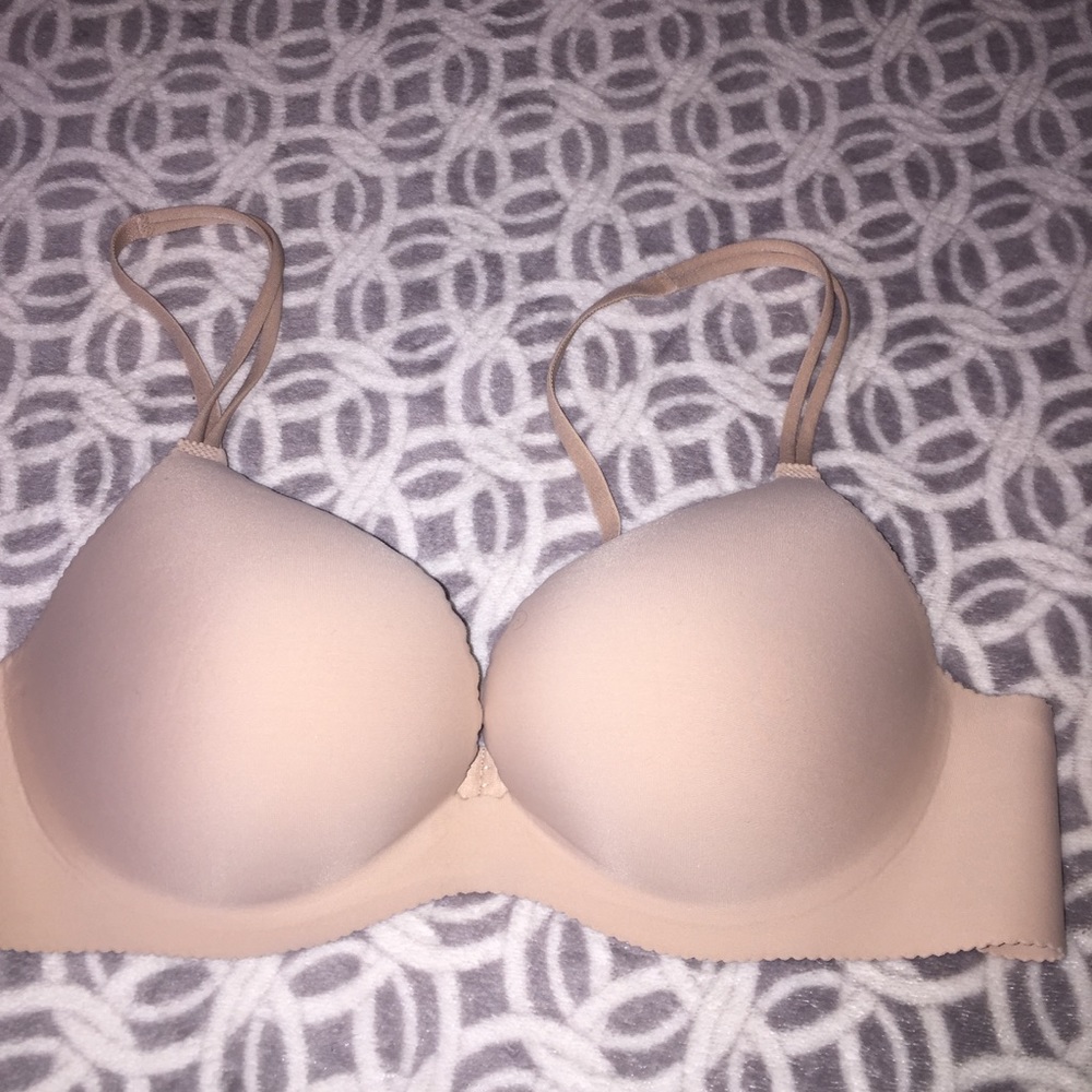Victoria's Secret Secret Embrace Push Up Bra 34B